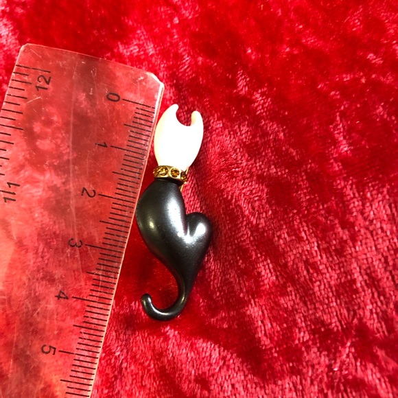 Vintage Cat Brooch Pin Black and white gold - Picture 2 of 3